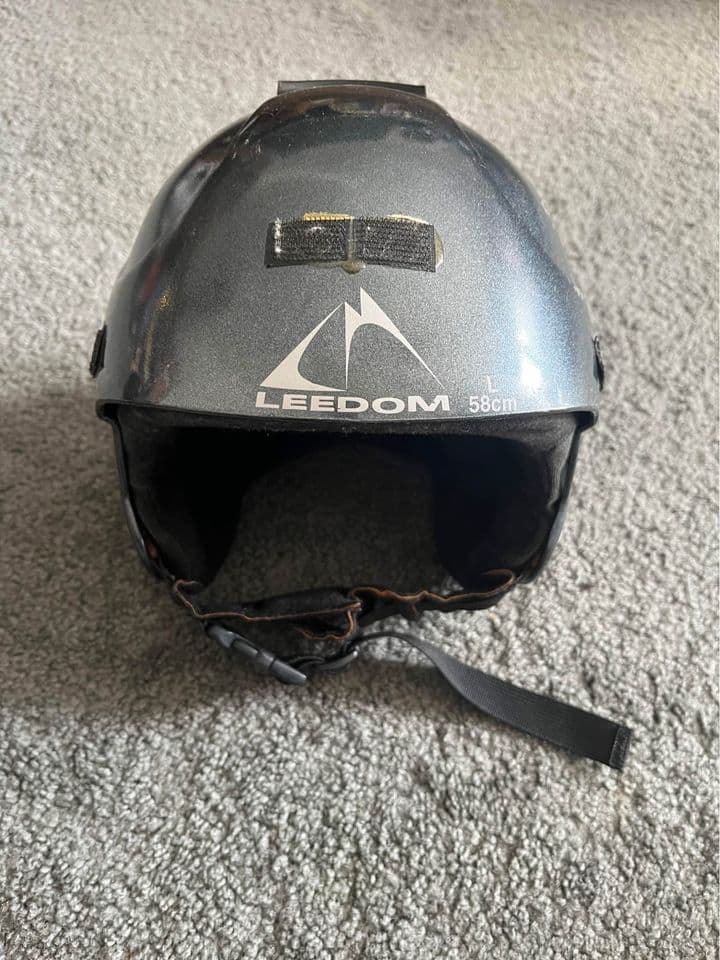 Leedom ski snowboarding helmet